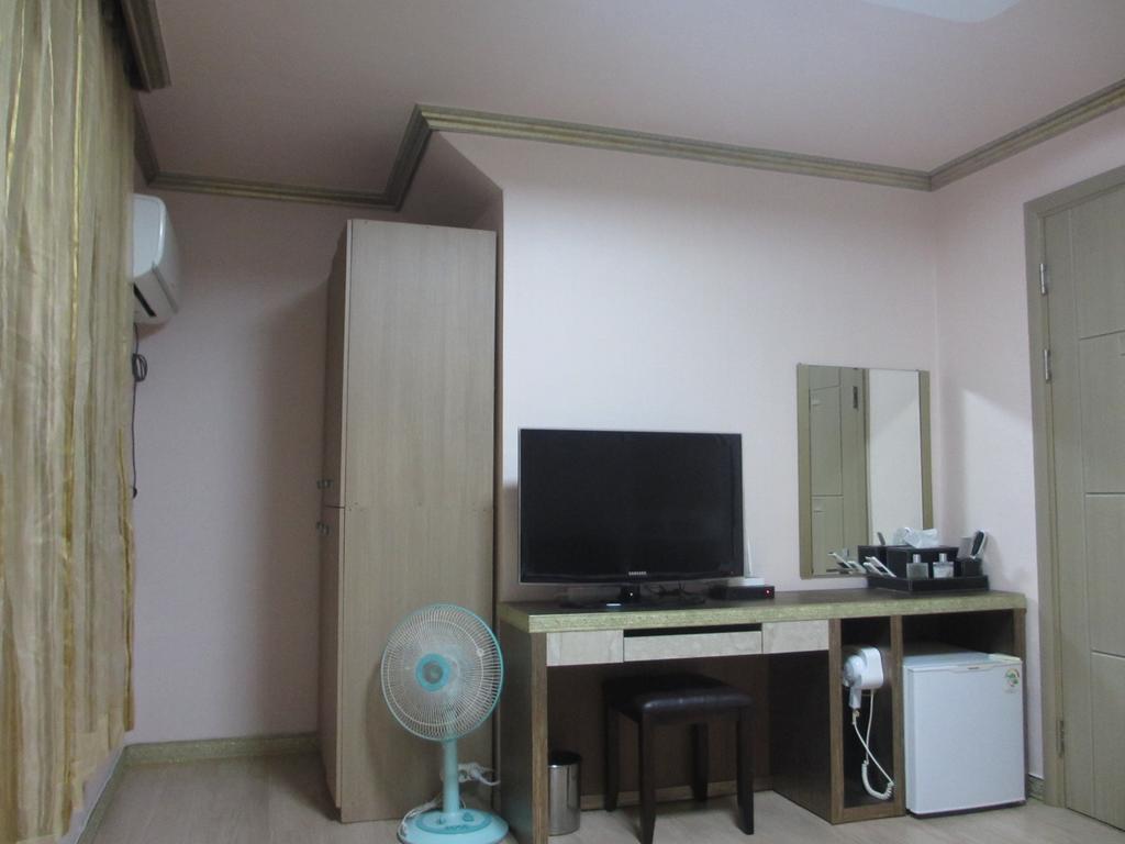 Moiri Guesthouse Yeosu Exterior foto