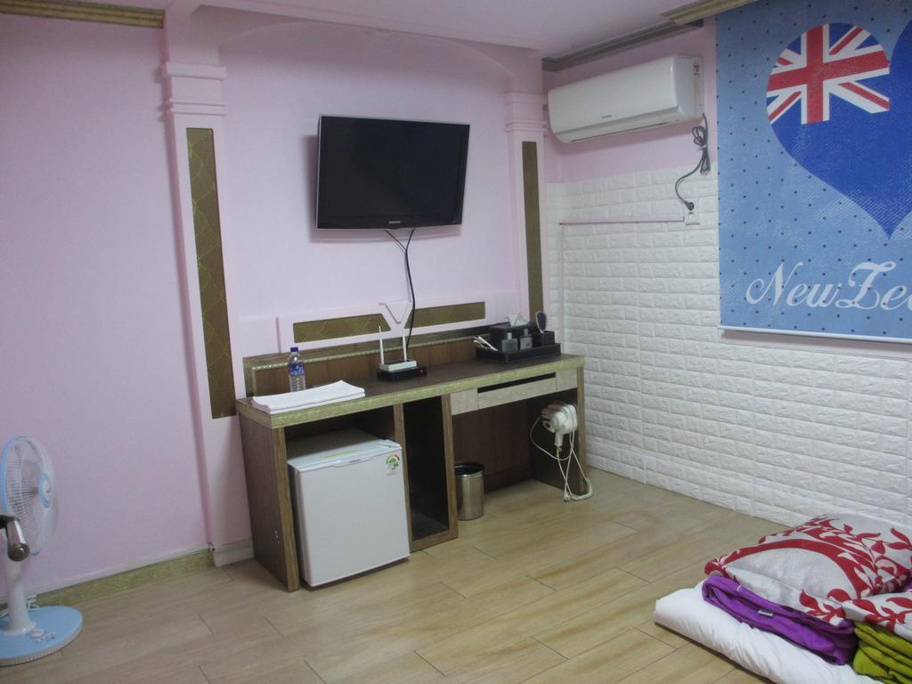 Moiri Guesthouse Yeosu Exterior foto